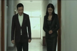 两个胸大的东北小姐姐,魅力四射的火辣风采！”