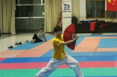 霸气的小姐姐拿扇子图片,霸气小姐姐演绎古典韵味