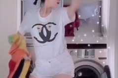 抖音新小姐姐跳舞叫什么,独特舞姿引网友热议